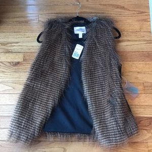 FOREVER 21 Faux Fur Contemporary Vest